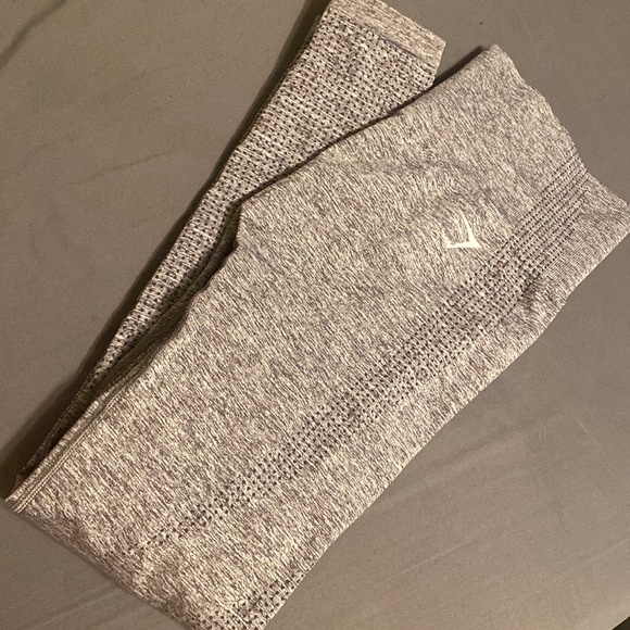 Gray gymshark seamless leggings - Picture 1 of 2